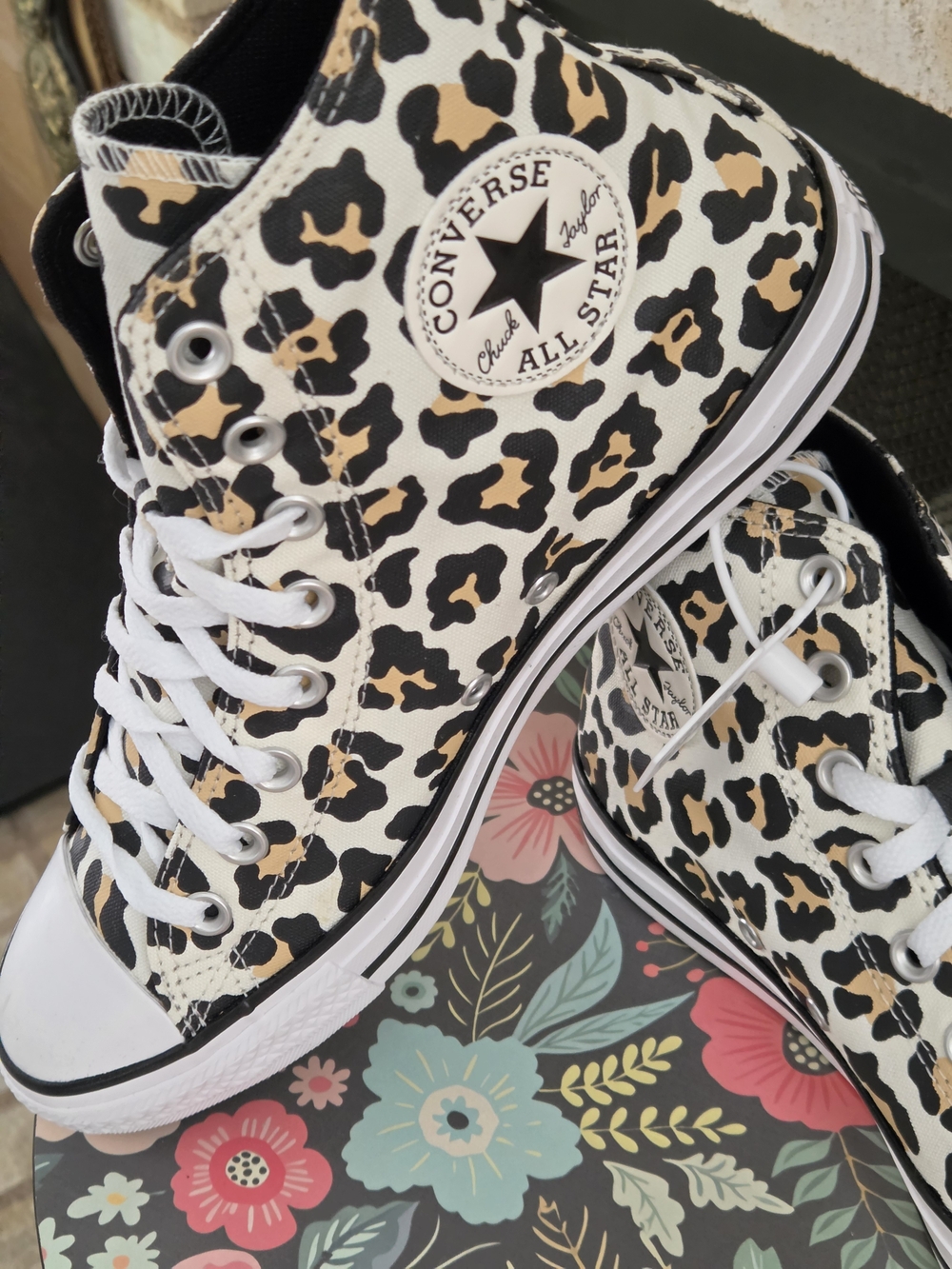 Brand New Converse Women's High Top Sneakers - White, Tan, Black Leopard